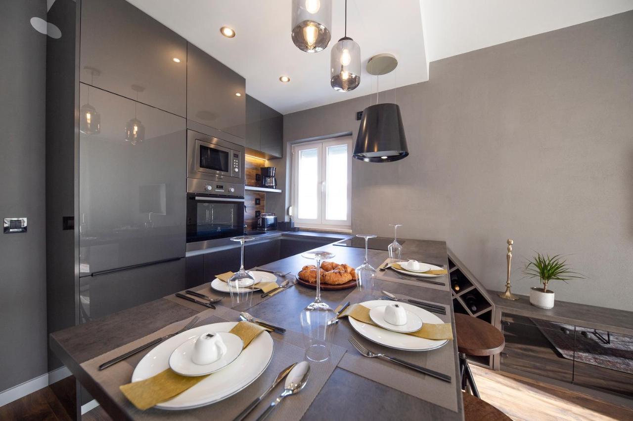 Apartment Dorotea'S Place Zadar Bagian luar foto