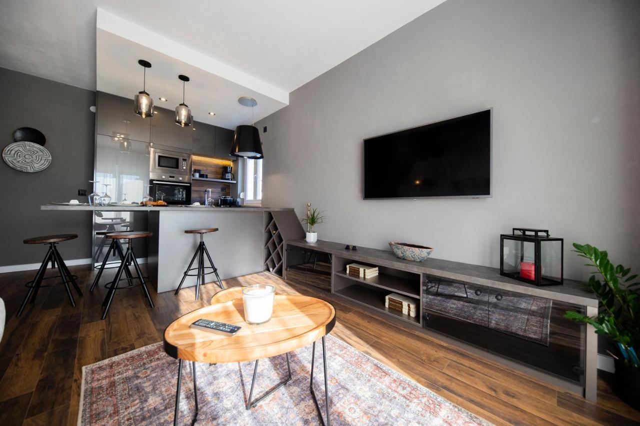 Apartment Dorotea'S Place Zadar Bagian luar foto